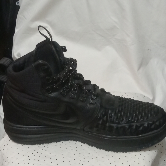 CORRECTION sz9 NOT sz 11 **NIKE-Lunar Force sz.9 Blk/Blk/Blk Triple black. - Picture 7 of 7